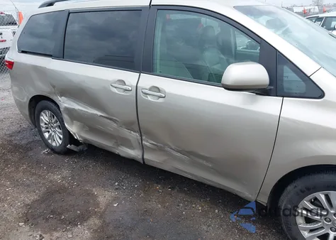 2015 Toyota Sienna Xle 8 Passenger from USA, damaged, VIN 5TDYK3DC5FS622991